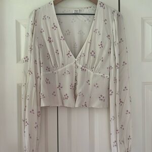Aritzia WILFRED Spellbound Ivory Floral Crepe V-Neck Puff Sleeve Blouse, Size M